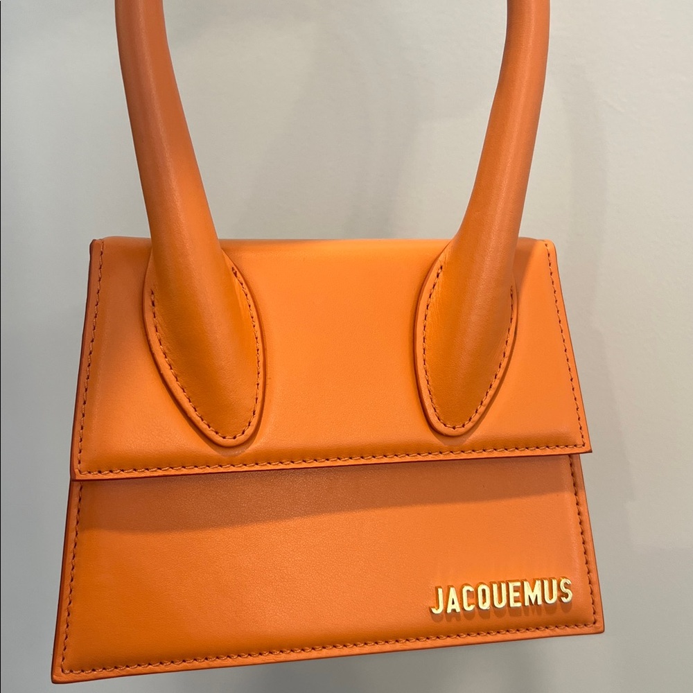 Jacquemus Le Chiquito Moyen Bag - Picture 3 of 9